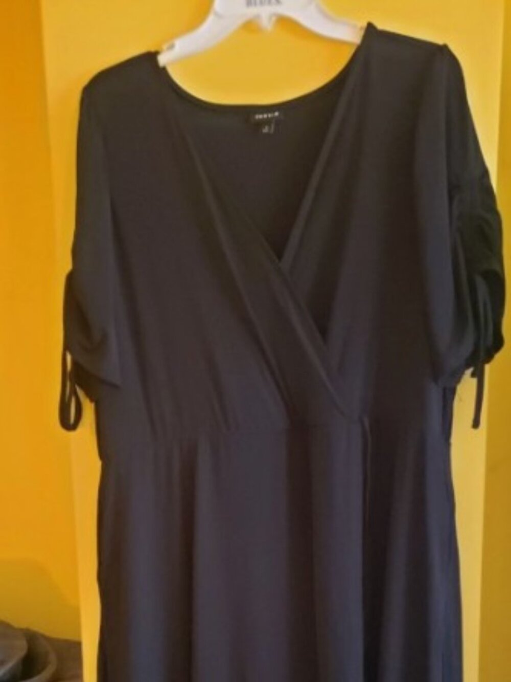 Torrid Black Wrap Midi Dress V-Neck Short Sleeve Tie Ruffle Plus Size 3X